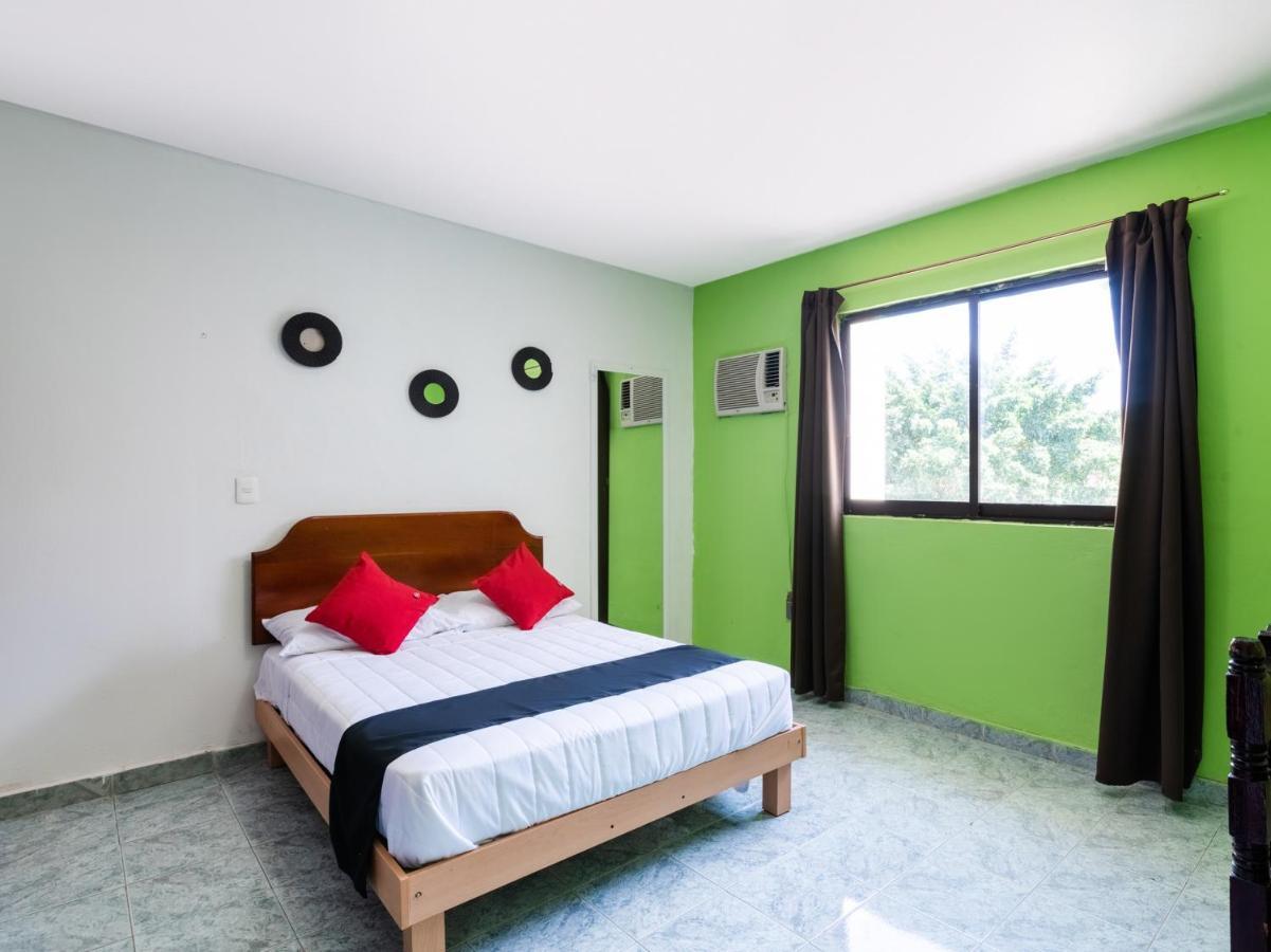 Capital O Hotel El Faisan Y El Venado Плая-дель-Кармен Экстерьер фото