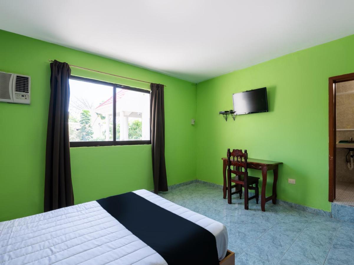 Capital O Hotel El Faisan Y El Venado Плая-дель-Кармен Экстерьер фото